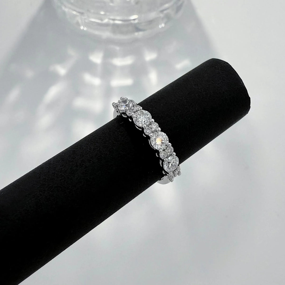 0.79 ctw Minimalist Round-Cut Lab-Grown Diamond Band in PT950 Platinum – APYFR0092-PT