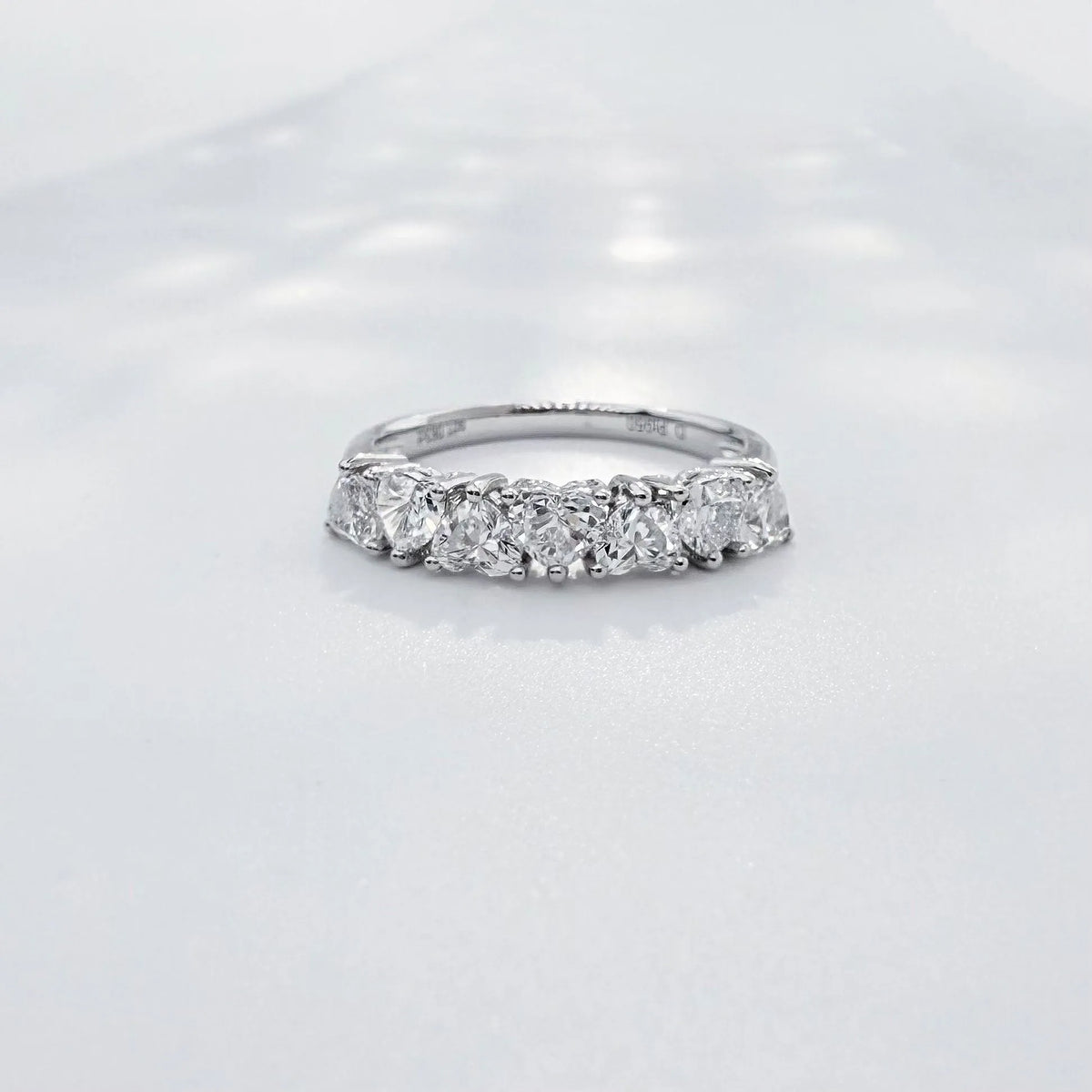 0.98 ctw Heart-Cut Lab-Grown Diamond Band in PT950 Platinum