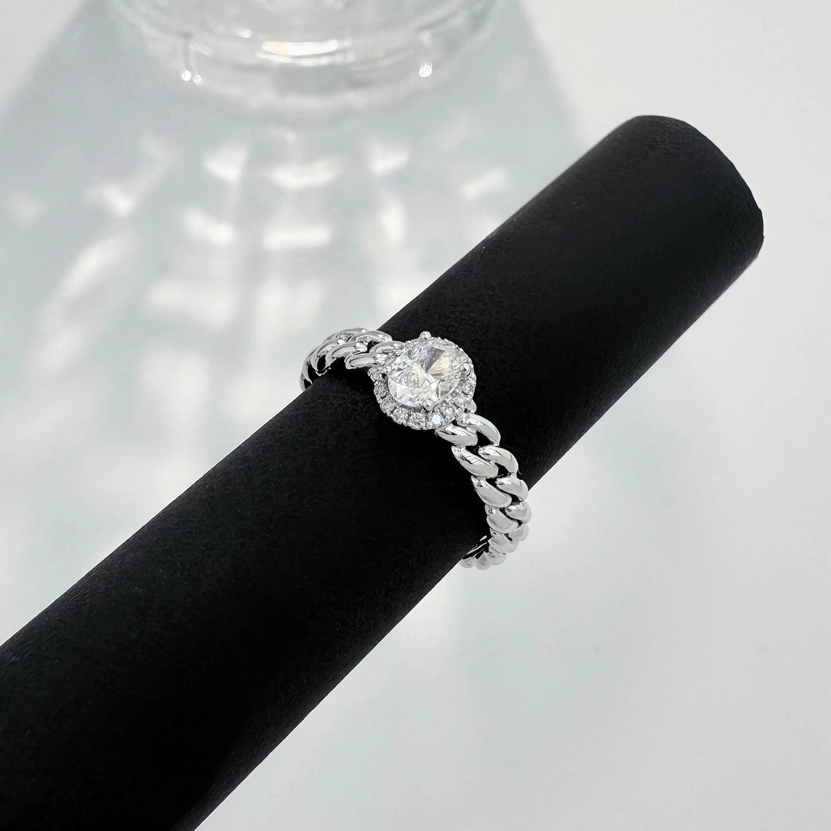 0.33 ct Statement Four-Prong Round-Cut Lab-Grown Diamond Ring in PT950 Platinum – APYFR0098-PT