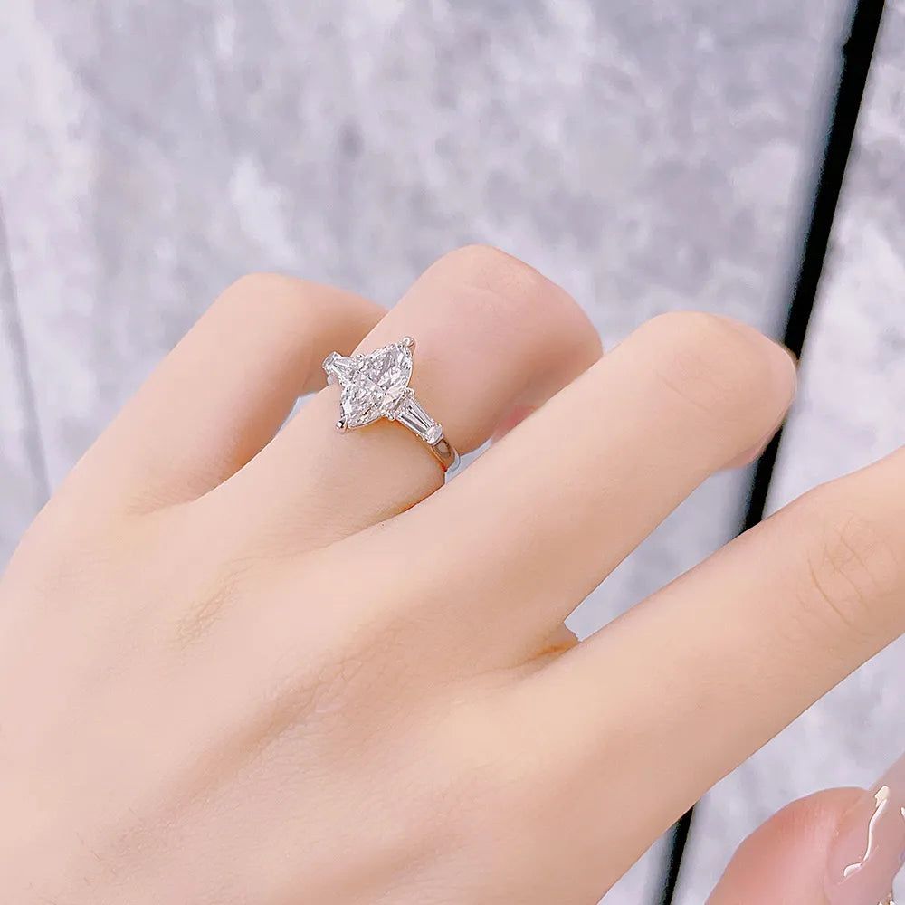 1.03 ct Butterfly Marquise-Cut Lab-Grown Diamond Ring in PT950 Platinum