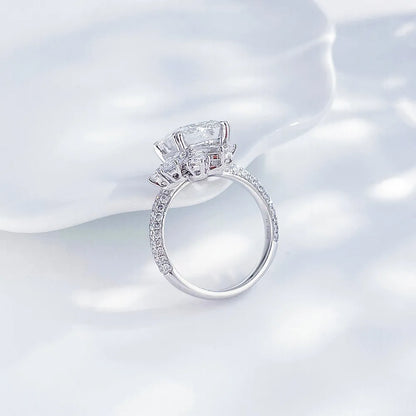 5.01 ct Four-Prong Emerald-Cut Lab-Grown Diamond Ring in PT950 Platinum – APYFR0118-PT