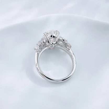 3.26 ct Celestial Oval-Cut Lab-Grown Diamond Three-Stone Ring in PT950 Platinum