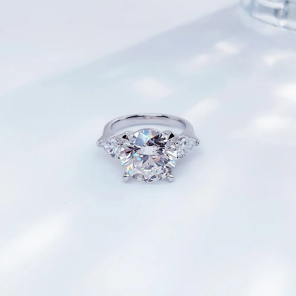 5.01 ct Four-Prong Oval-Cut Lab-Grown Diamond Ring in PT950 Platinum – APYFR0140-PT