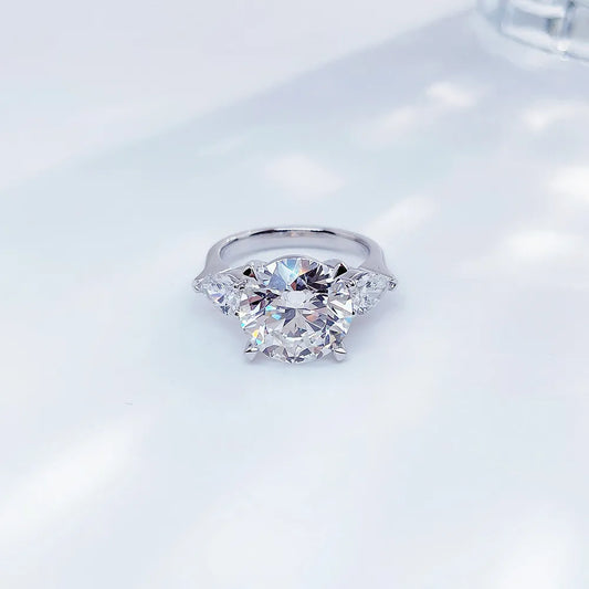 5.01 ct Four-Prong Oval-Cut Lab-Grown Diamond Ring in PT950 Platinum – APYFR0140-PT