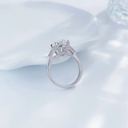 2.24 ct Four-Prong Oval-Cut Lab-Grown Diamond Three-Stone Ring in PT950 Platinum