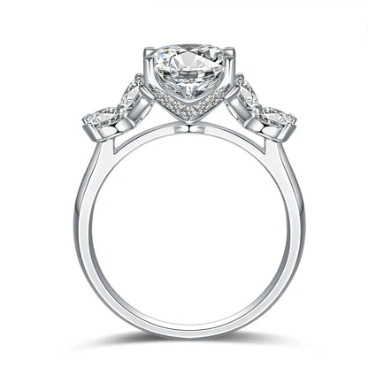 1.09 ct Butterfly Round-Cut Lab-Grown Diamond Ring in PT950 Platinum