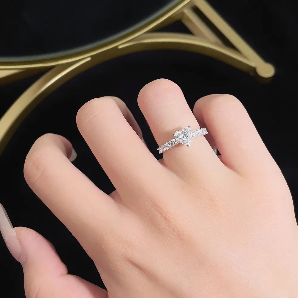 1.06 ct Heart-Cut Lab-Grown Diamond Ring in PT950 Platinum – APYFR0181-PT