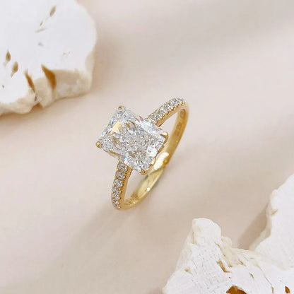 2.37 ct Four-Prong Radiant-Cut Lab-Grown Diamond Ring in 18K Yellow Gold – APYFR0195-Y