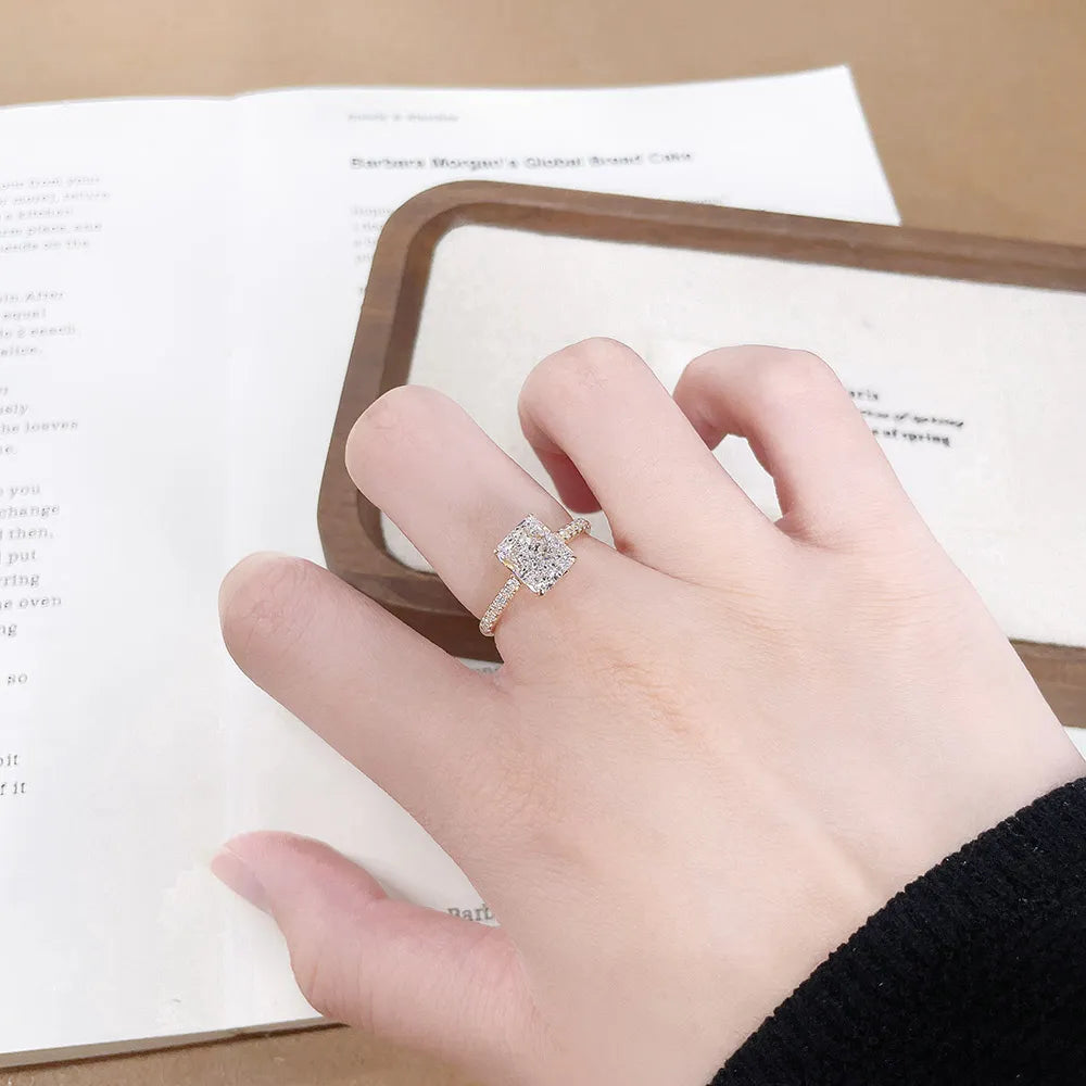 2.37 ct Four-Prong Radiant-Cut Lab-Grown Diamond Ring in 18K Yellow Gold – APYFR0195-Y