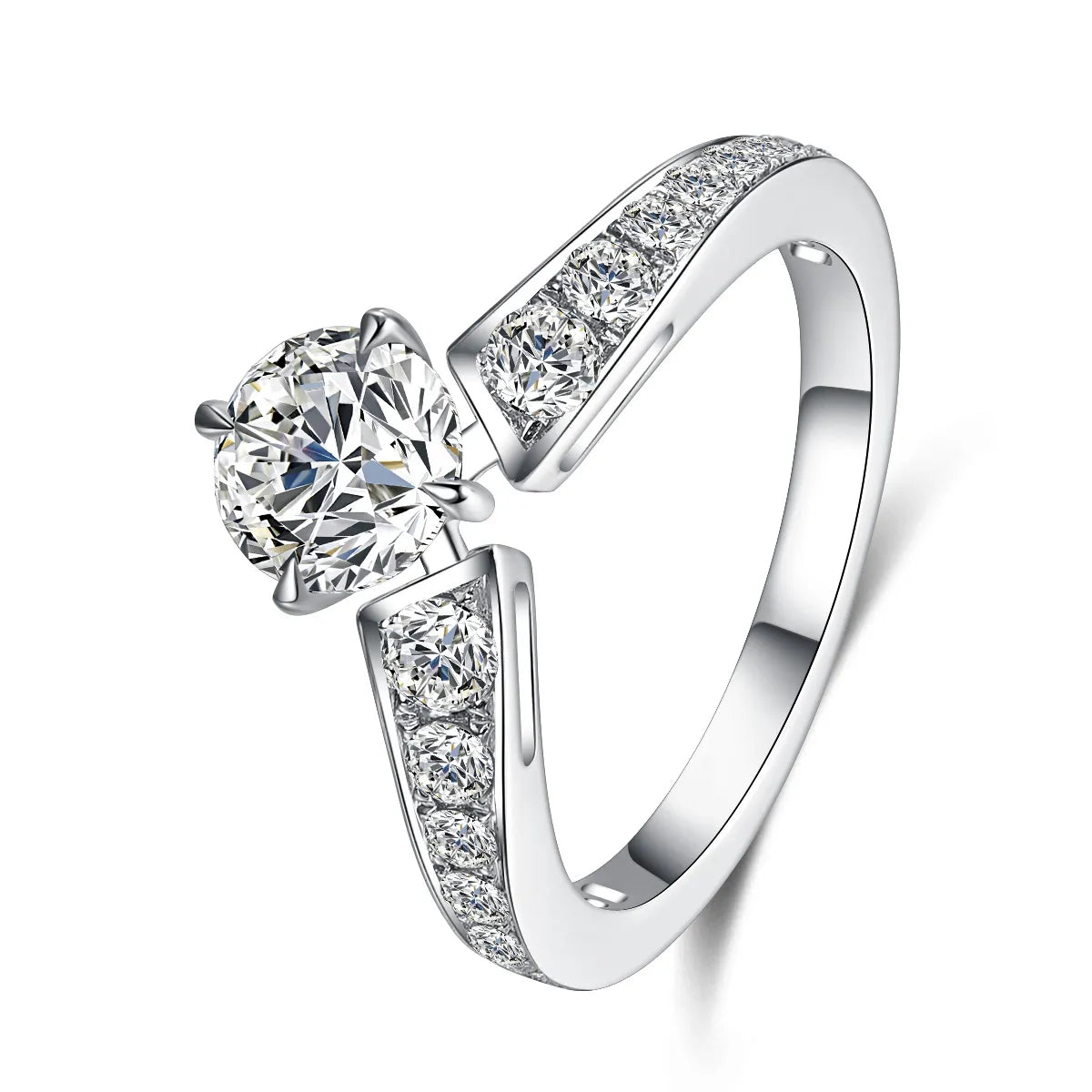 1.06 ct Crown Four-Prong Round-Cut Lab-Grown Diamond Ring in PT950 Platinum