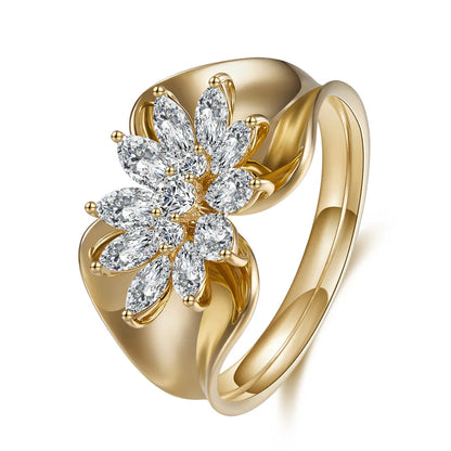 0.95 ctw Floral Mixed-Cut Lab-Grown Diamond Ring in 18K Yellow Gold
