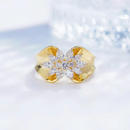 0.95 ctw Floral Mixed-Cut Lab-Grown Diamond Ring in 18K Yellow Gold