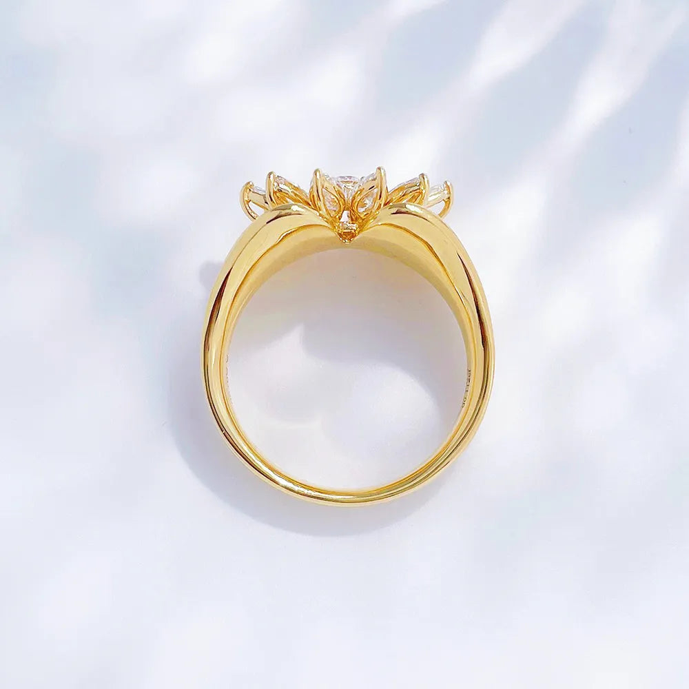 0.95 ctw Floral Mixed-Cut Lab-Grown Diamond Ring in 18K Yellow Gold