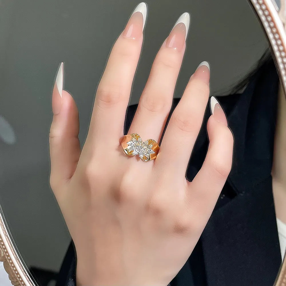 0.95 ctw Floral Mixed-Cut Lab-Grown Diamond Ring in 18K Yellow Gold
