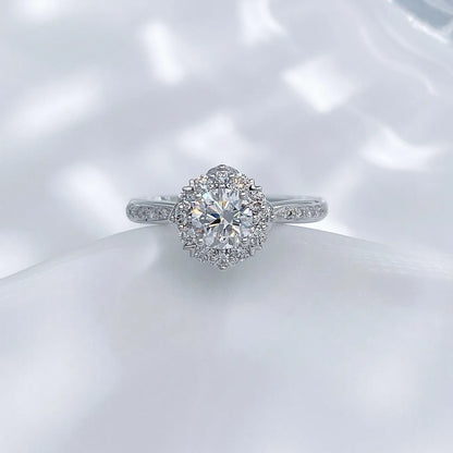 0.52 ct Statement Four-Prong Round-Cut Lab-Grown Diamond Ring in PT950 Platinum – APYFR0239-PT