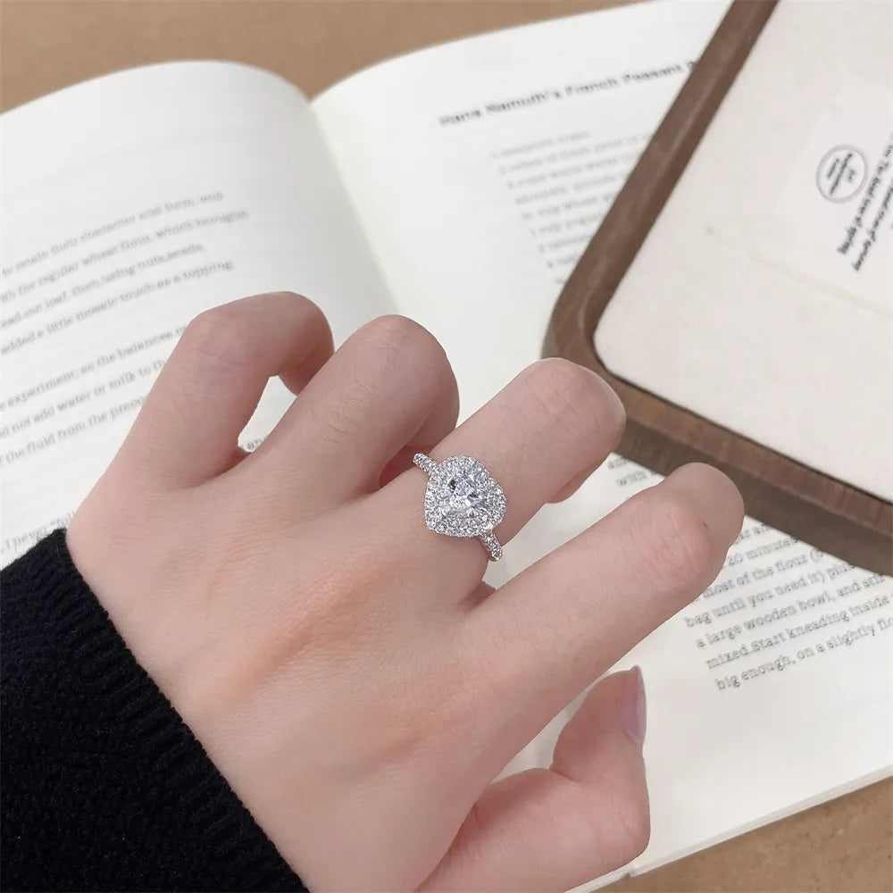 1 ct Three-Prong Heart-Cut Lab-Grown Diamond Ring in PT950 Platinum – APYFR0285-PT