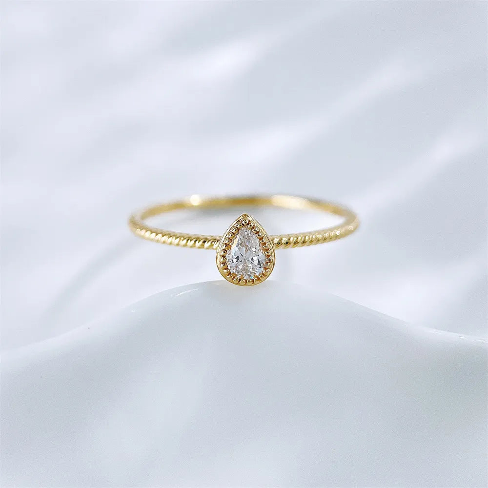 0.14 ct Pear-Cut Lab-Grown Diamond Ring in 18K Yellow Gold – APYFR0351-Y