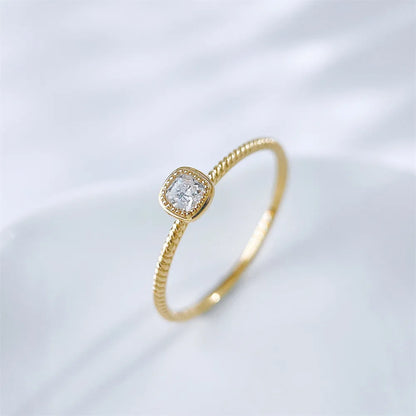 0.14 ct Vintage Cushion-Cut Lab-Grown Diamond Ring in 18K Yellow Gold