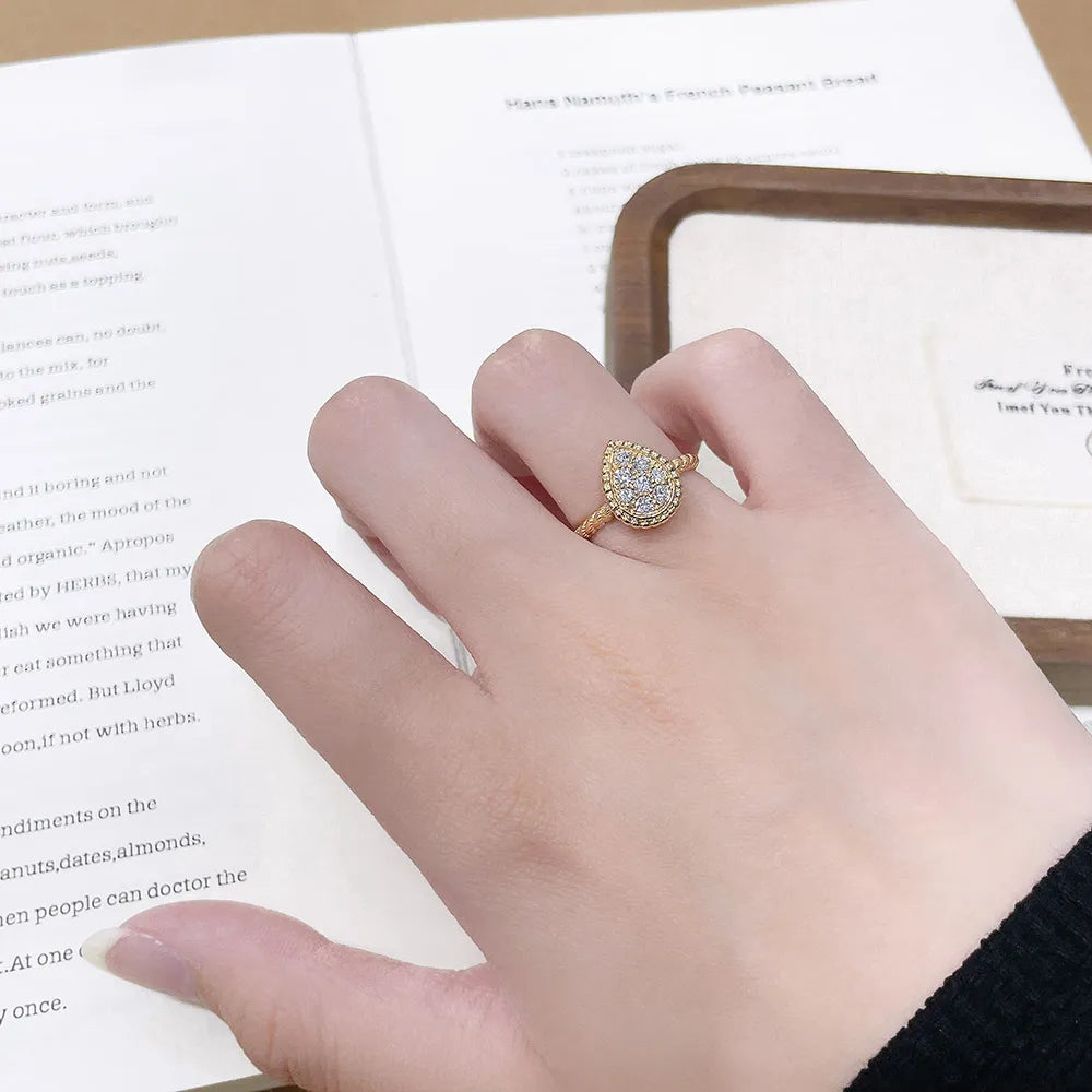 0.28 ctw Vintage Cluster Round-Cut Lab-Grown Diamond Ring in 18K Yellow Gold