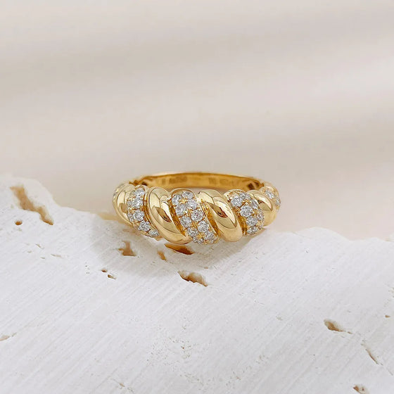 0.45 ctw Vintage Round-Cut Lab-Grown Diamond Band in 18K Yellow Gold