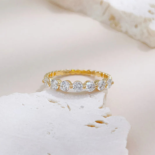 0.6 ctw Celestial Oval-Cut Lab-Grown Diamond Band in 18K Yellow Gold