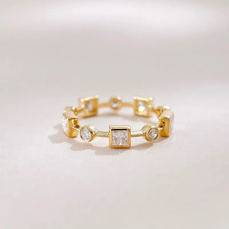 0.89 ctw Geometric Mixed-Cut Lab-Grown Diamond Band in 18K Yellow Gold
