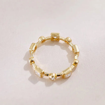 0.89 ctw Geometric Mixed-Cut Lab-Grown Diamond Band in 18K Yellow Gold
