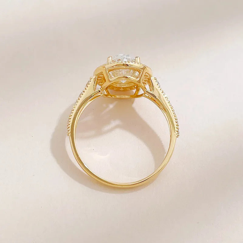 Vintage Oval-Cut Lab-Grown Diamond Halo Ring in 18K Yellow Gold