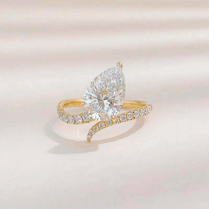 2.1 ct Cross Pear-Cut Lab-Grown Diamond Ring in 18K Yellow Gold