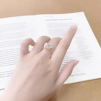 2.1 ct Cross Pear-Cut Lab-Grown Diamond Ring in 18K Yellow Gold