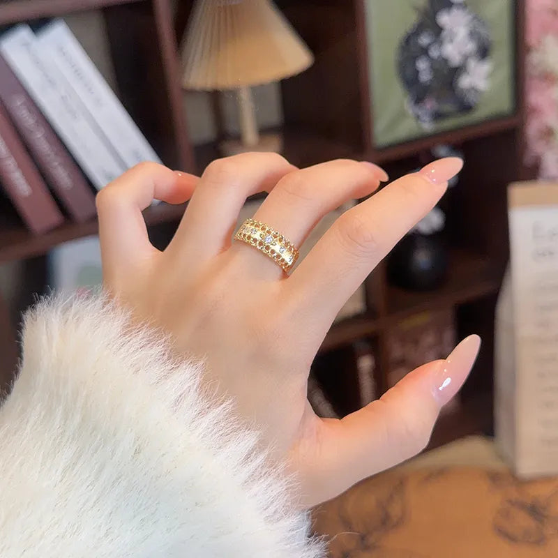 0.14 ctw Vintage Round-Cut Lab-Grown Diamond Band in 18K Yellow Gold – APYFR0438-Y
