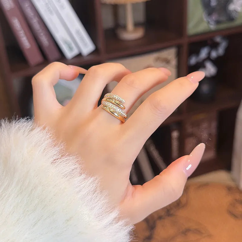 0.78 ctw Round-Cut Lab-Grown Diamond Band in 18K Yellow Gold
