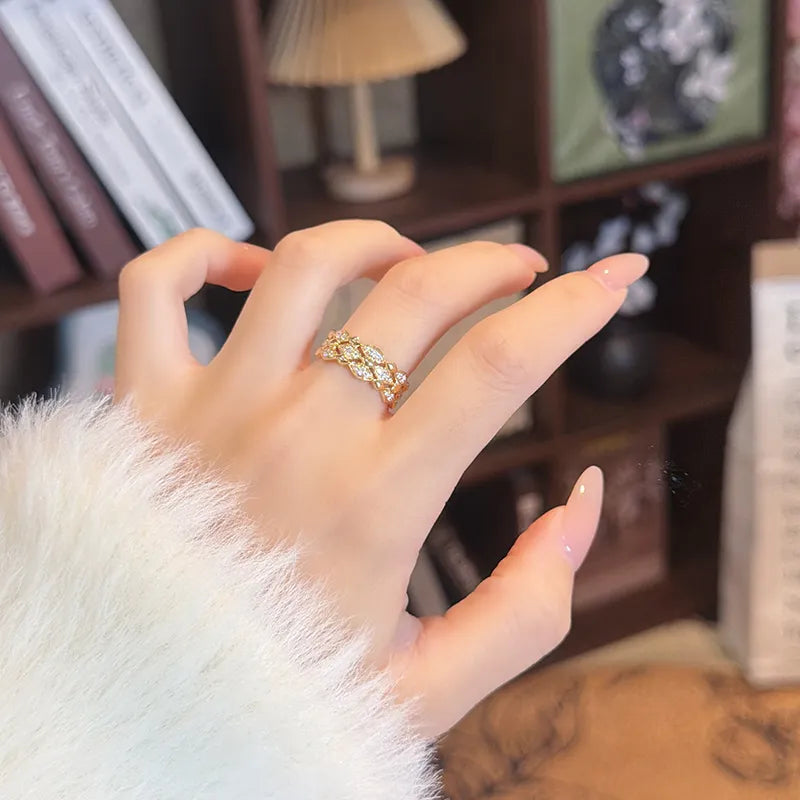 0.32 ctw Vintage Round-Cut Lab-Grown Diamond Band in 18K Yellow Gold – APYFR0444-Y