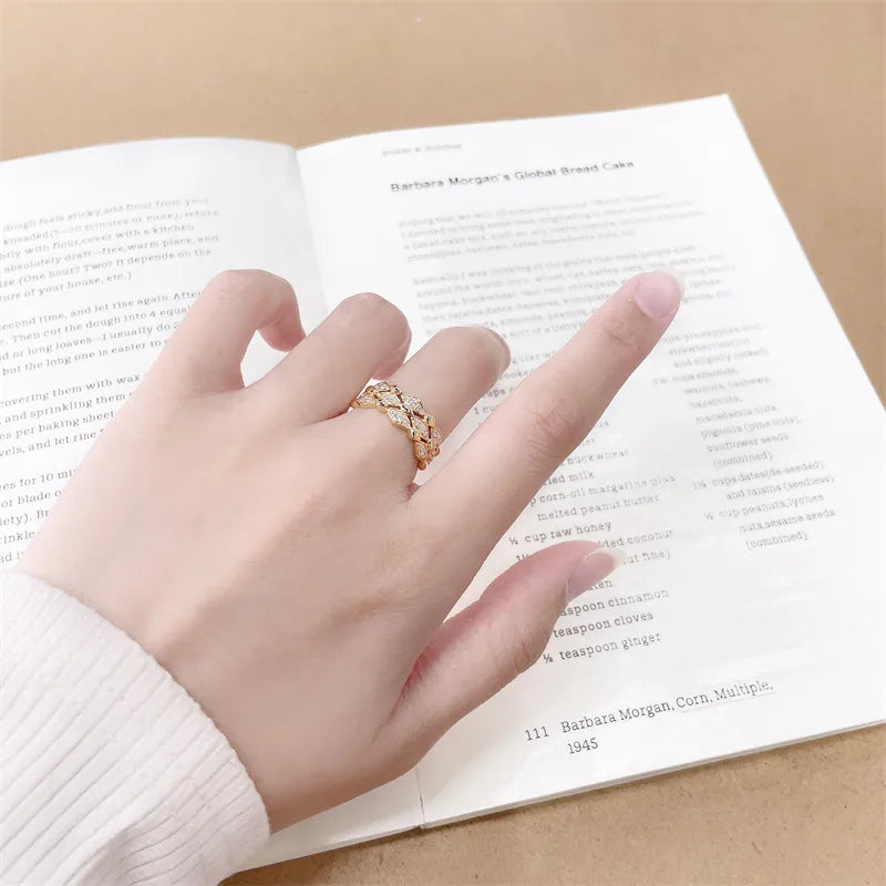 0.32 ctw Vintage Round-Cut Lab-Grown Diamond Band in 18K Yellow Gold – APYFR0444-Y