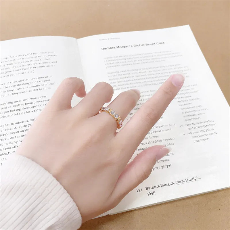 0.99 ctw Cross Round-Cut Lab-Grown Diamond Band in 18K Yellow Gold