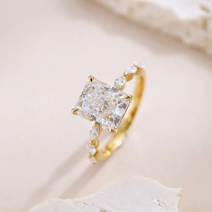 3.14 ct Radiant-Cut Lab-Grown Diamond Ring in 18K Yellow Gold – APYFR0450-Y