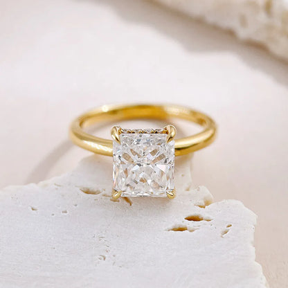 3.02 ct Radiant-Cut Lab-Grown Diamond Ring in 18K Yellow Gold – APYFR0451-Y