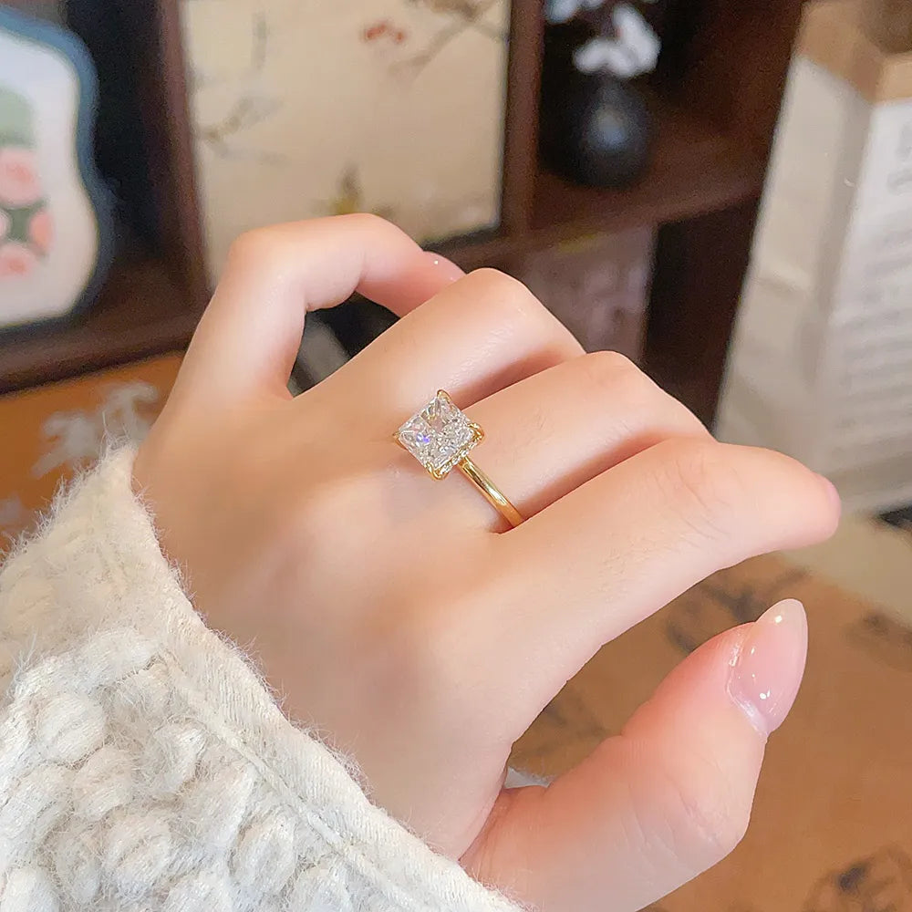 3.02 ct Radiant-Cut Lab-Grown Diamond Ring in 18K Yellow Gold – APYFR0451-Y