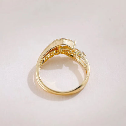 0.56 ct Vintage Pear-Cut Lab-Grown Diamond Ring in 18K Yellow Gold – APYFR0452-Y