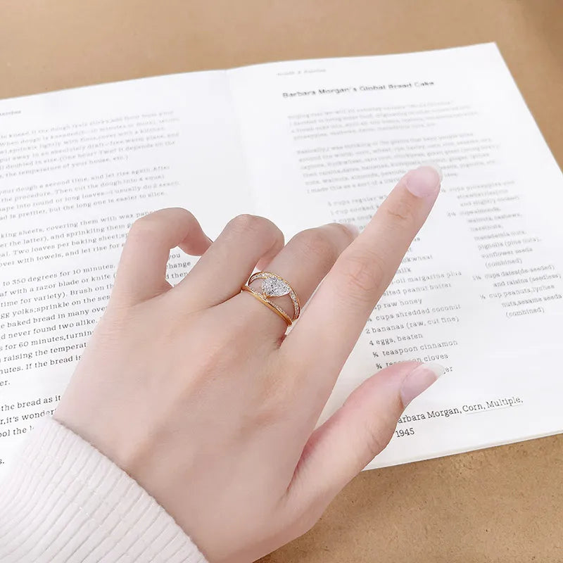 1.1 ct Celestial Pear-Cut Lab-Grown Diamond Ring in 18K Yellow Gold – APYFR0455-Y