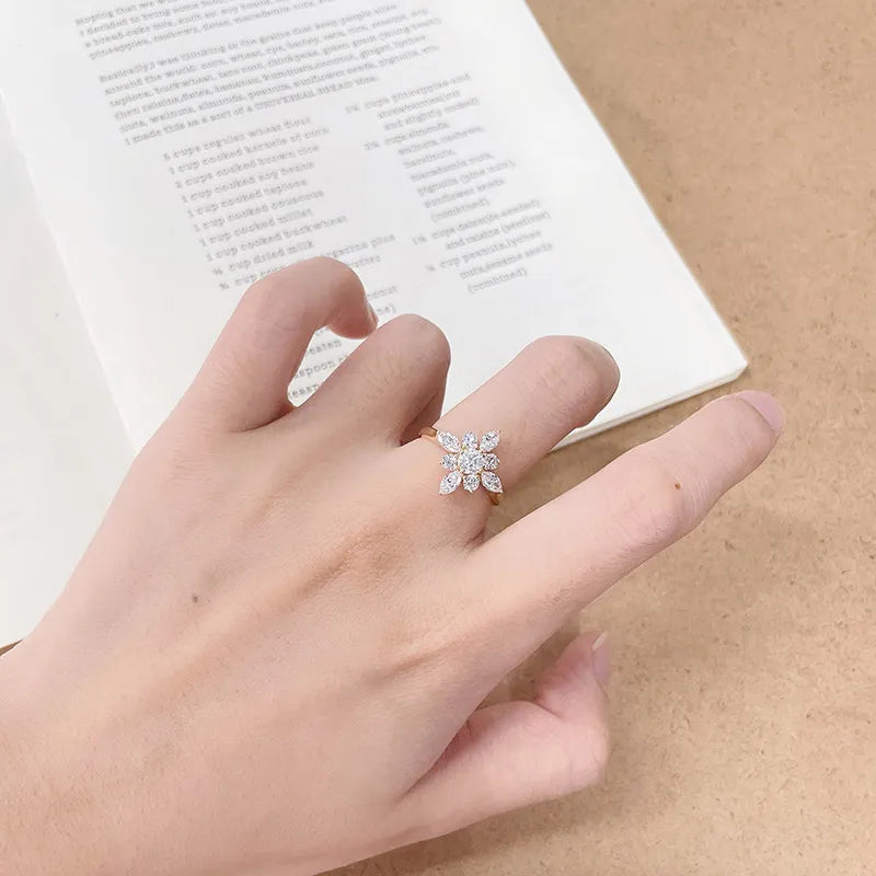 0.3 ct Cross Pavé Mixed-Cut Lab-Grown Diamond Ring in 18K Yellow Gold