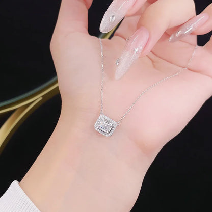 1.04 ct Celestial Adjustable Emerald-Cut Lab-Grown Diamond Necklace in PT950 Platinum