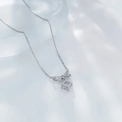0.81 ct Bow Princess-Cut Lab-Grown Diamond Necklace in PT950 Platinum