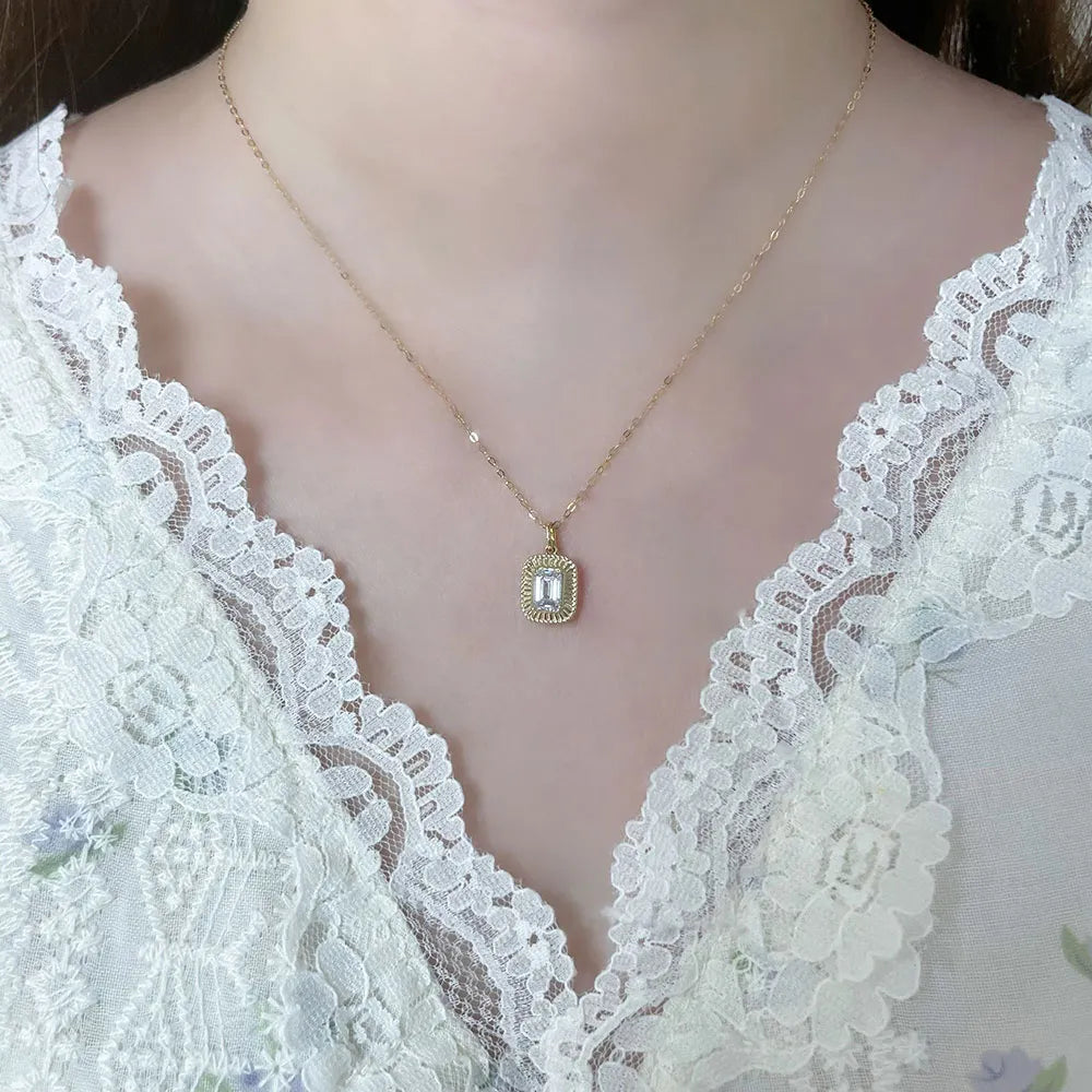 0.66 ct Vintage Adjustable Emerald-Cut Lab-Grown Diamond Necklace in 18K Yellow Gold