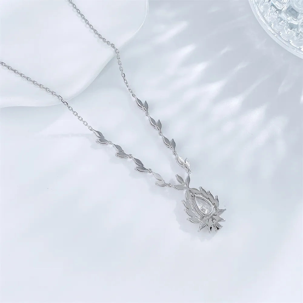 1.06 ct Statement Adjustable Pear-Cut Lab-Grown Diamond Necklace in 18K White Gold