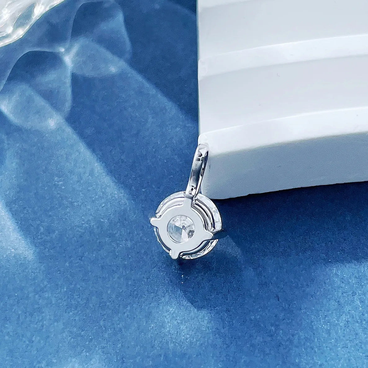 Minimalist Round-Cut Lab-Grown Diamond Pendant in 18K White Gold