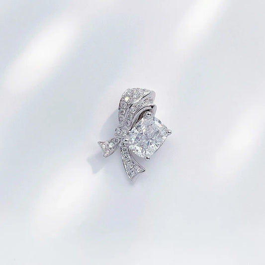 1.01 ct Bow Princess-Cut Lab-Grown Diamond Pendant in PT950 Platinum