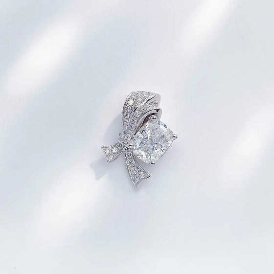 1.01 ct Bow Princess-Cut Lab-Grown Diamond Pendant in PT950 Platinum