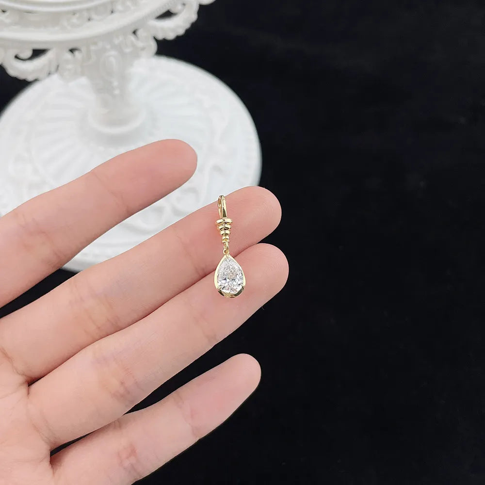 1.02 ct Minimalist Three-Prong Pear-Cut Lab-Grown Diamond Pendant in 18K Yellow Gold