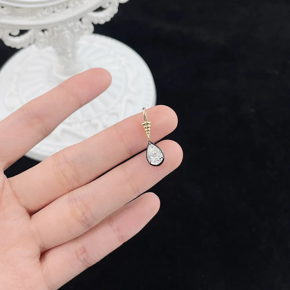 1.03 ct Minimalist Three-Prong Pear-Cut Lab-Grown Diamond Pendant in 18K Yellow Gold